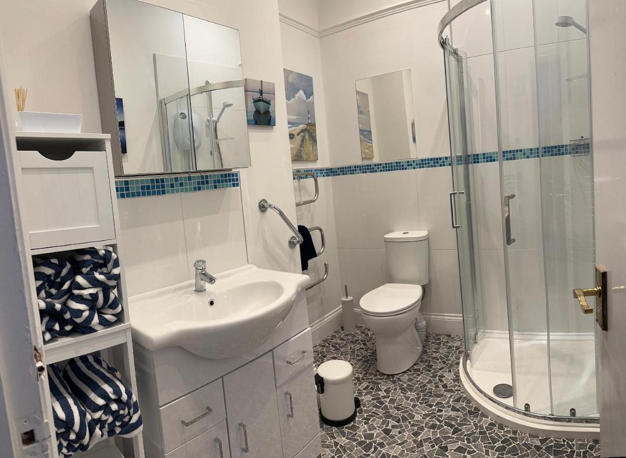 Self Contained Garden Flat Newly Refurbished Apartment บริดลิงตัน ภายนอก รูปภาพ