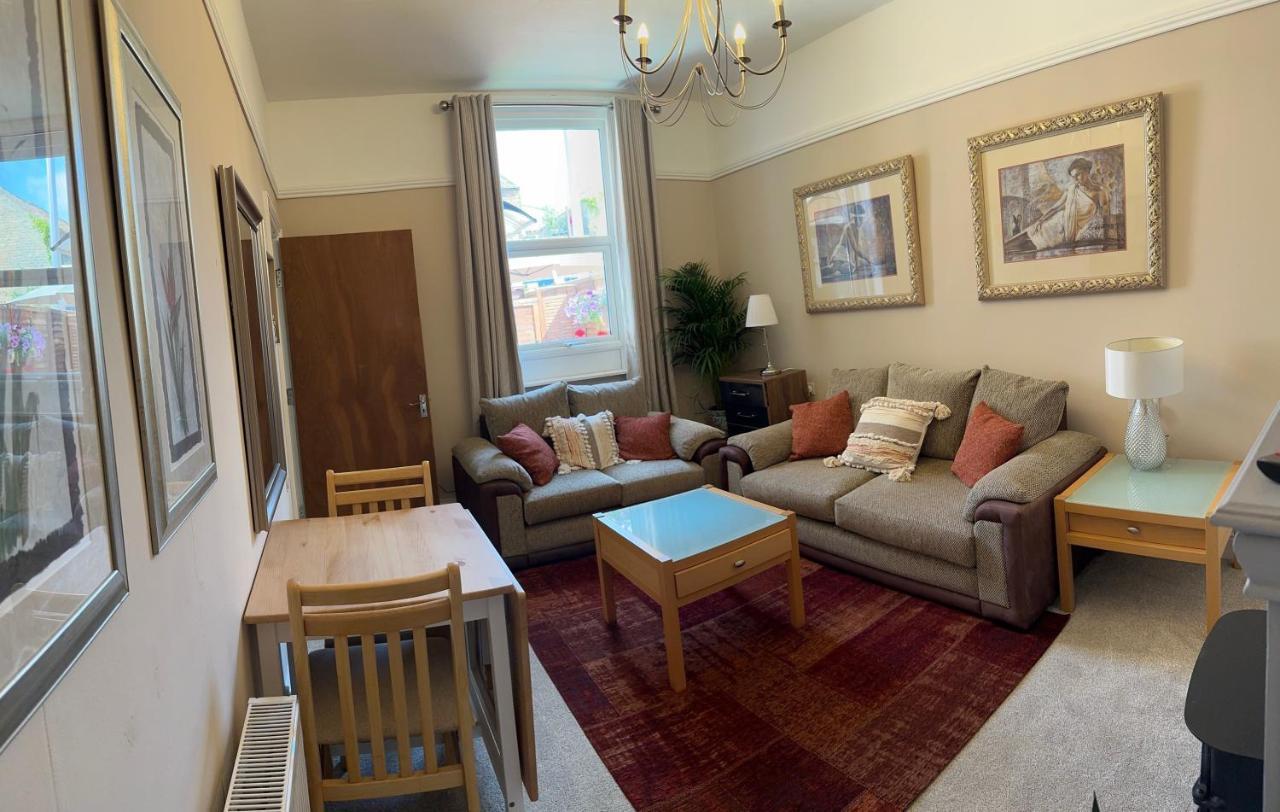 Self Contained Garden Flat Newly Refurbished Apartment บริดลิงตัน ภายนอก รูปภาพ